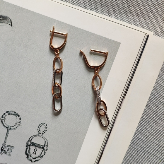Золоті сережки з фіанітами 0.84ct