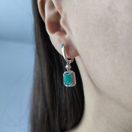 Серебряные серьги с изумрудом 3.044ct