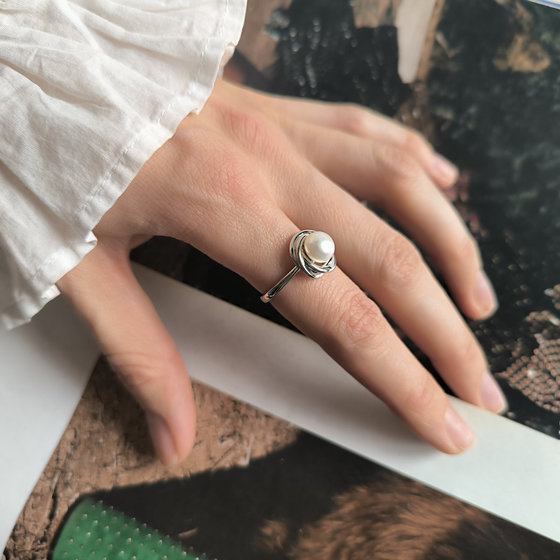 Серебряное кольцо с жемчугом