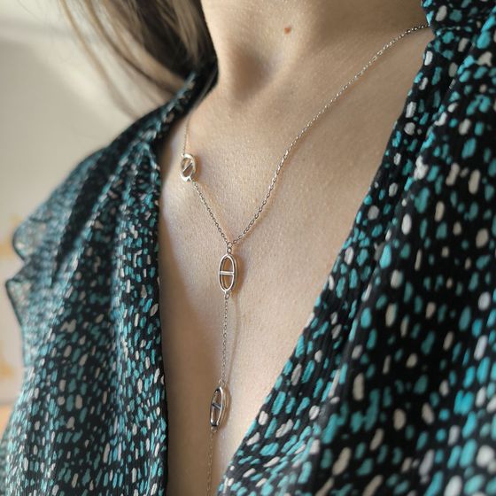 Серебряное колье без камней