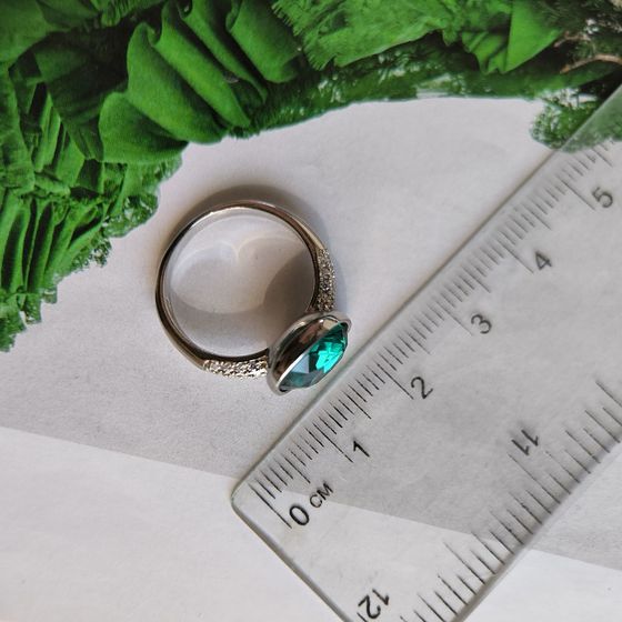 Серебряное кольцо с фианитами