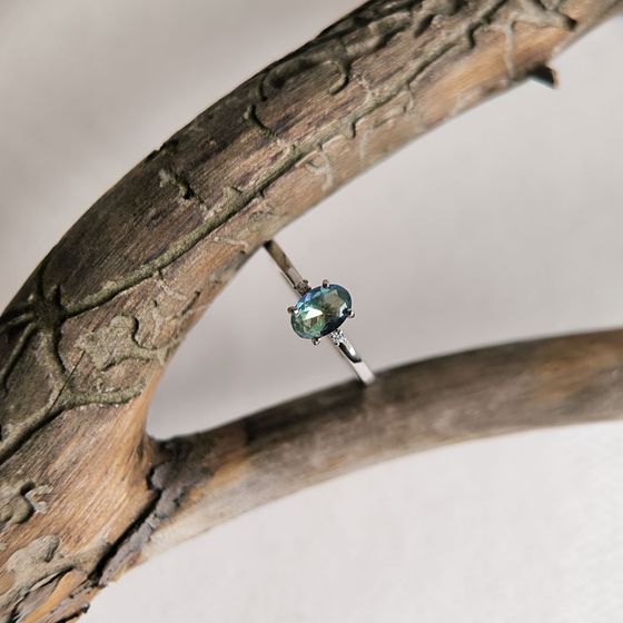 Silver ring with mystic topaz 0.597ct