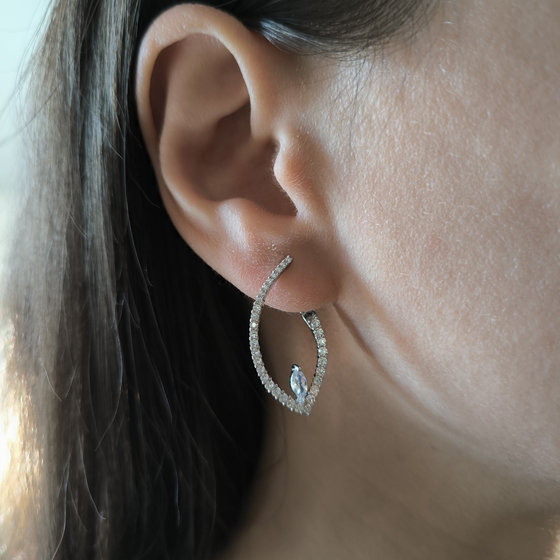 Серебряные серьги с фианитами