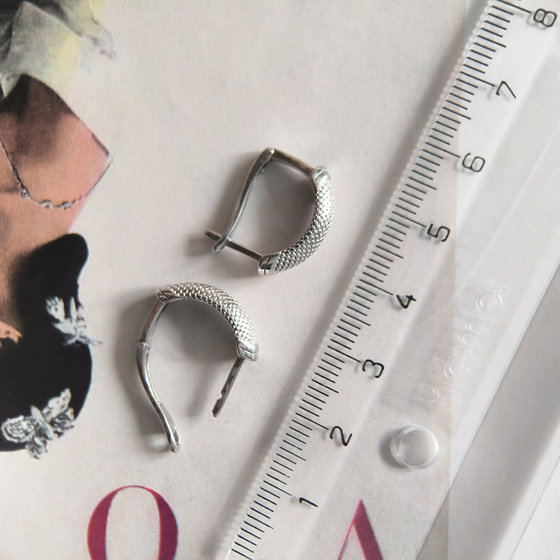 Серебряные серьги без камней