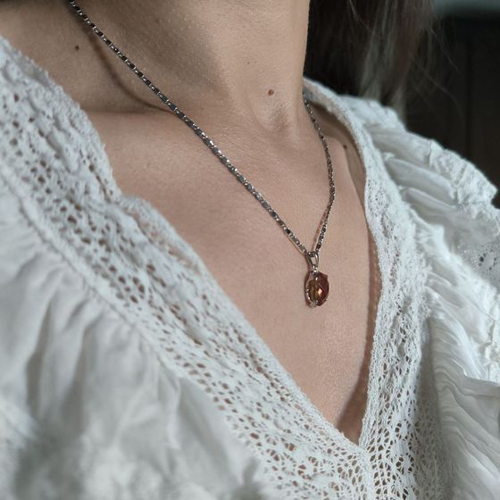 Серебряная подвеска с султанитом