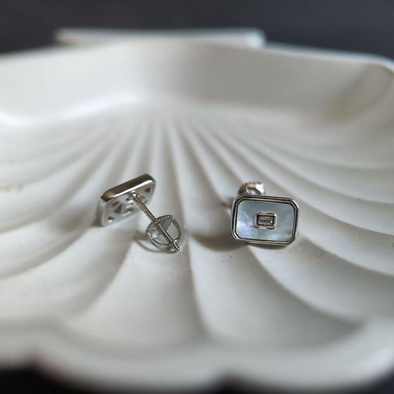 Silver earrings with mother-of-pearl, fianites