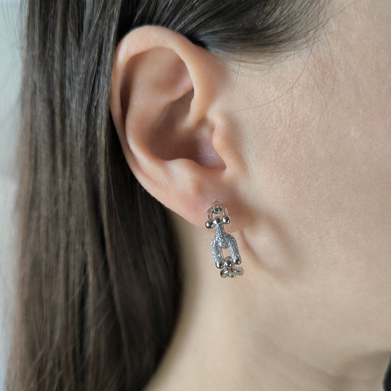 Серебряные серьги с фианитами