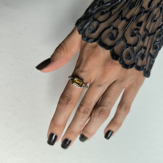 Silver ring with a 1.418ct nano citrine