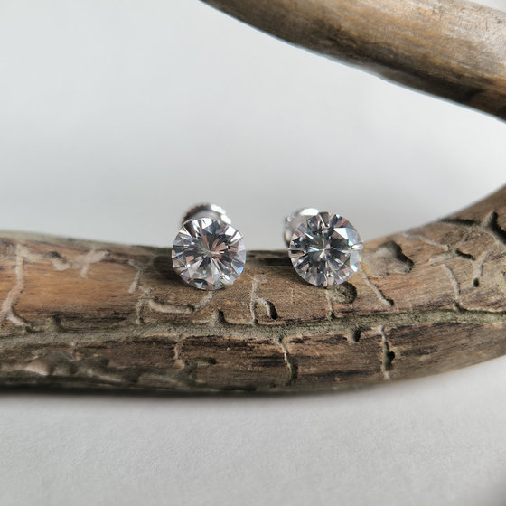 Серебряные серьги с фианитами