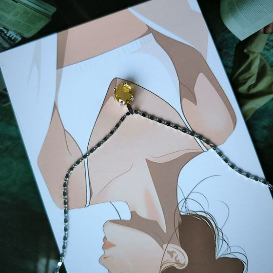 Silver pendant with a 2.49 ct nano citrine