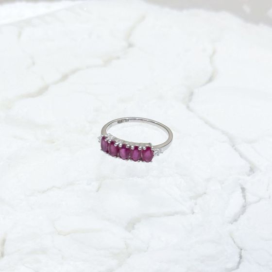 Срібна каблучка з рубіном 1.672ct, фіанітами