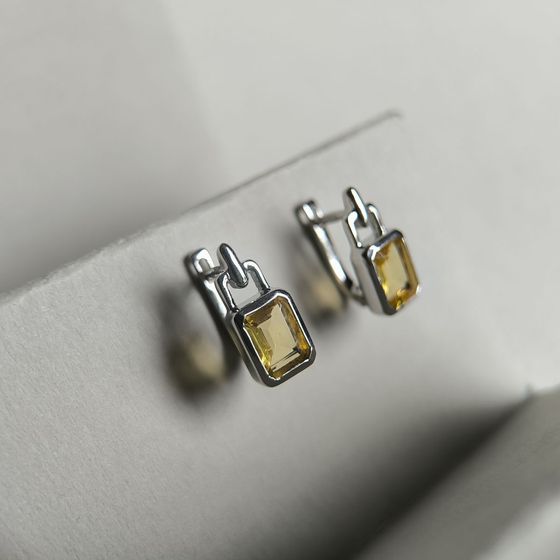 Silver earrings with a 2.835ct nano citrine
