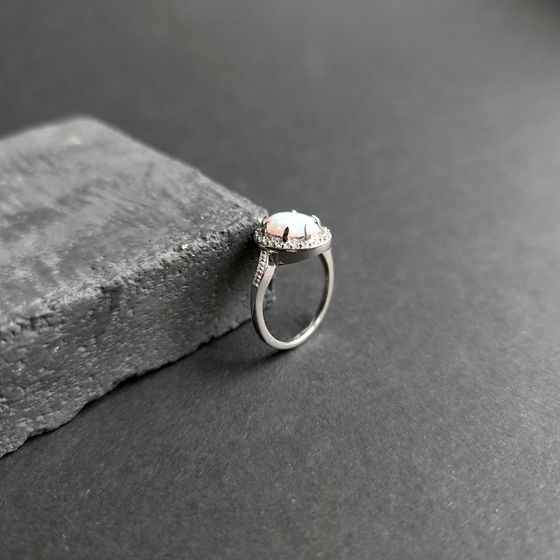 Срібна каблучка з опалом 1.443ct, фіанітами