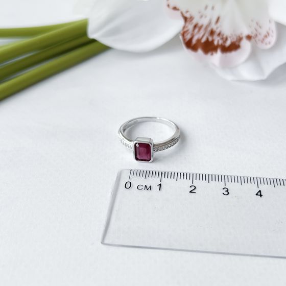 Silver ring with a 1.615-carat ruby