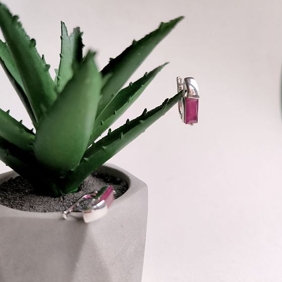 Срібні сережки з рубіном 3.844ct