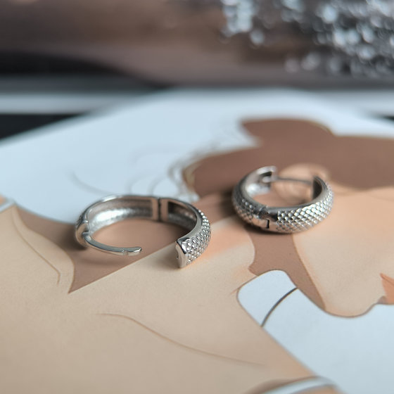 Серебряные серьги без камней