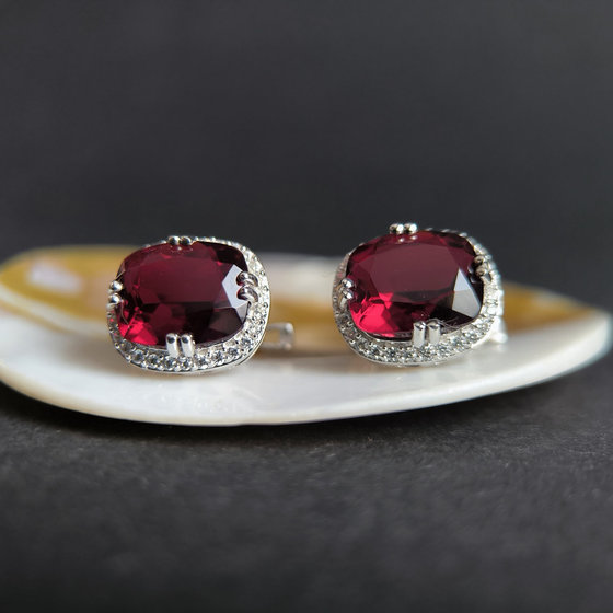 Серебряные серьги с гранатом nano 9.39ct