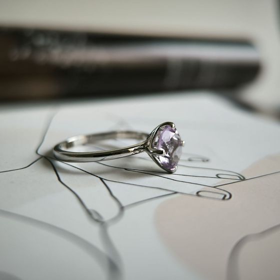 Silver ring with amethyst 1.575ct