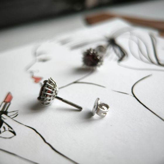 Серебряные серьги с гранатом 2.323ct