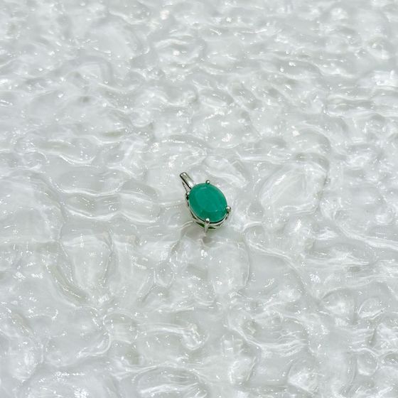 Серебряная подвеска с изумрудом 2.357ct