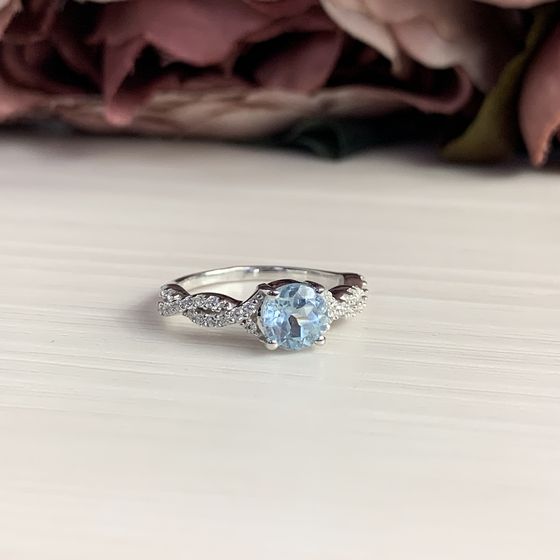 Серебряное кольцо с топазом 1.327ct