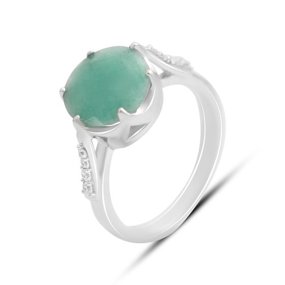 Silver ring with emerald