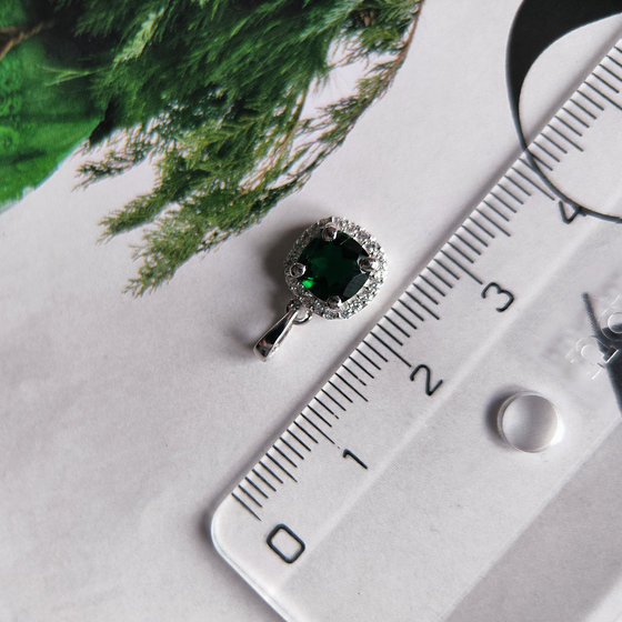 Серебряная подвеска с изумрудом nano 1.115ct