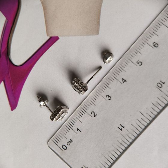 Серебряные серьги с фианитами