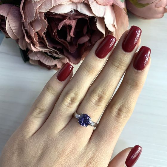 Серебряное кольцо с александритом 2.58ct