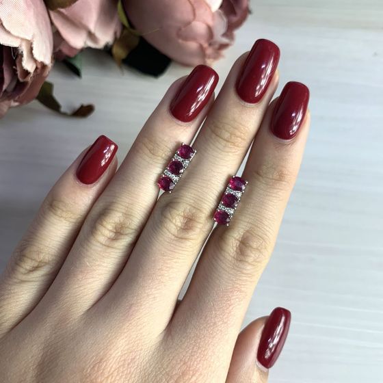 Серебряные серьги с рубином 2.977ct