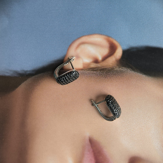 Серебряные серьги с фианитами