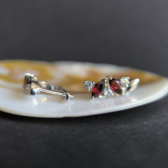 Серебряные серьги с гранатом 1.908ct