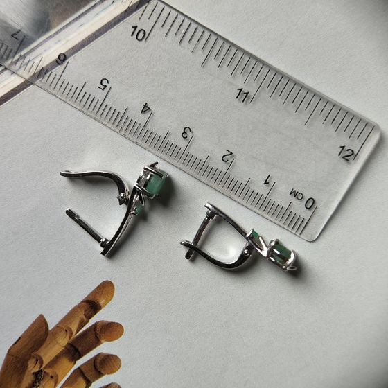 Срібні сережки зі смарагдом 1.632ct