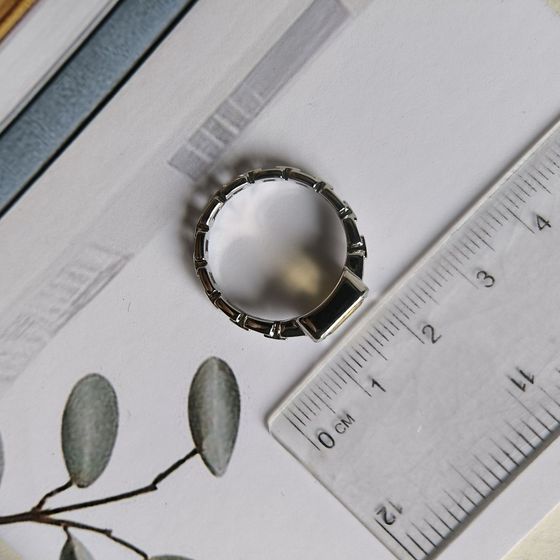 Silver ring with a 1.418ct nano citrine