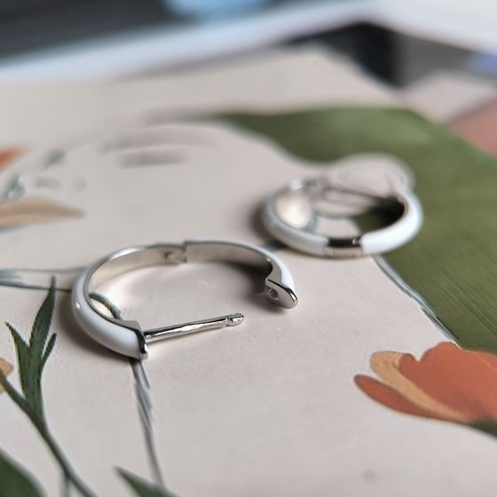 Срібні сережки з фіанітами, емаллю