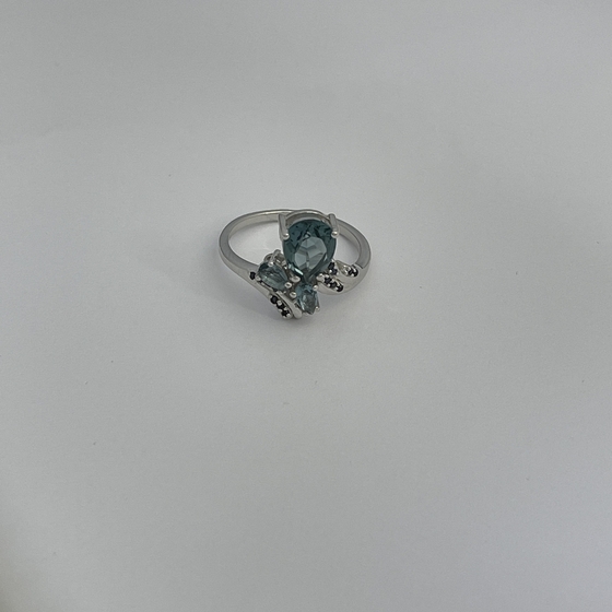 Серебряное кольцо с топазом Лондон Блю 1.837ct