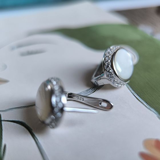 Silver earrings with mother-of-pearl, fianites