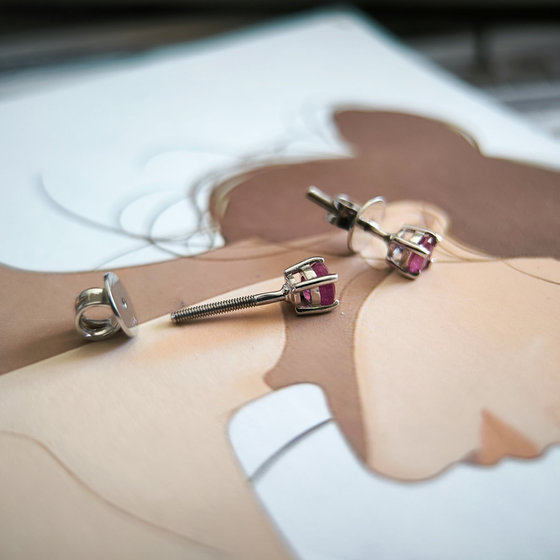 Серебряные серьги с рубином 0.69ct