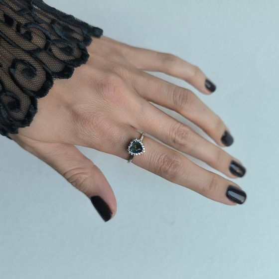 Silver ring with a 0.801-carat mystic topaz