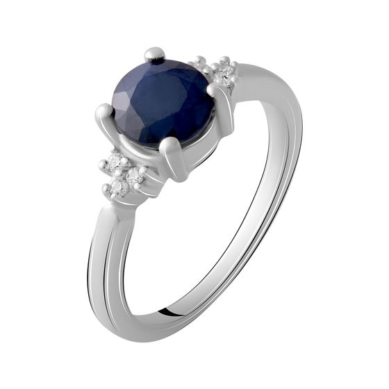 Silver ring with a 1.782-carat sapphire