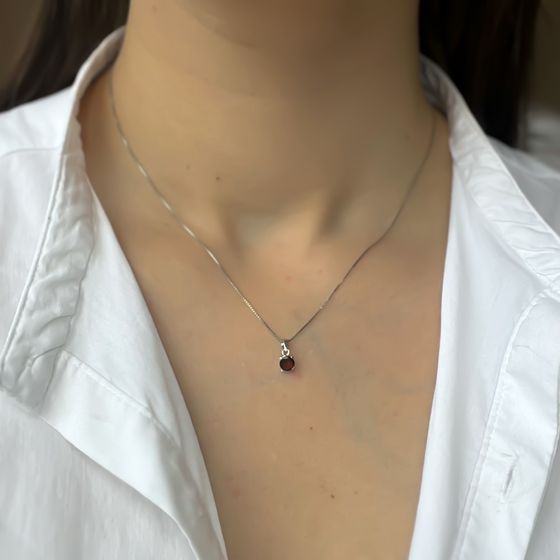 Серебряная подвеска с гранатом 0.625ct