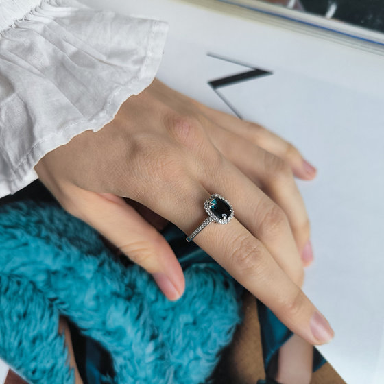 Серебряное кольцо с топазом Лондон Блю 1.821ct