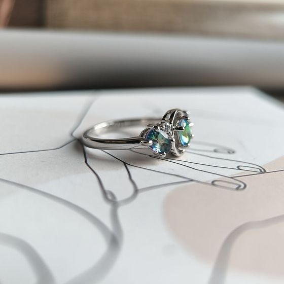 Silver ring with mystic topaz 1.075ct