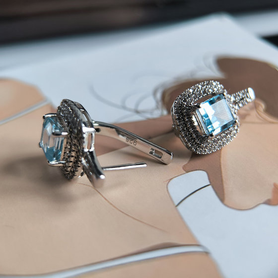 Серебряные серьги с топазом 5.867ct