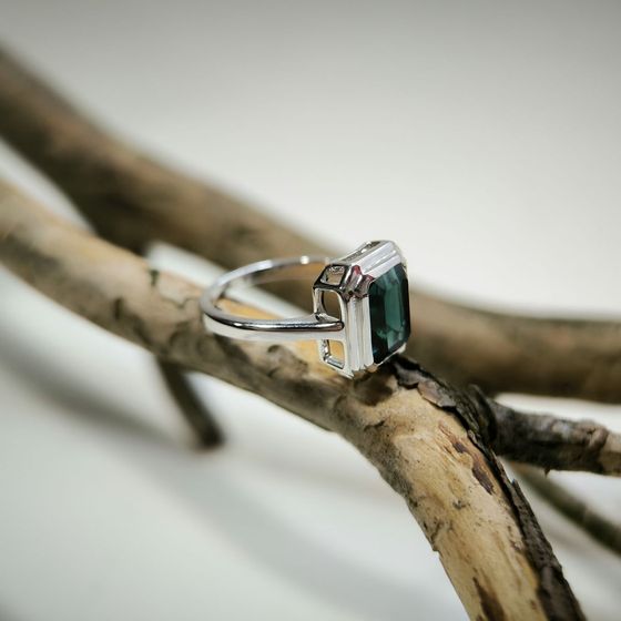 Серебряное кольцо с топазом Лондон Блю 3ct