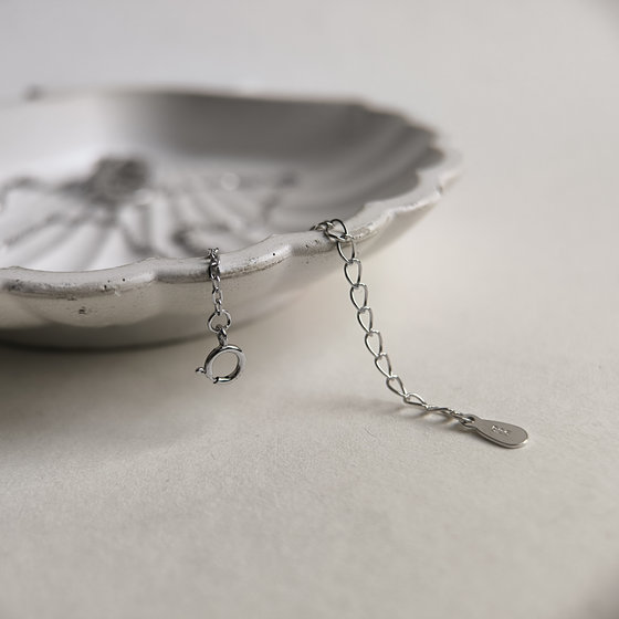 Серебряное колье с фианитами