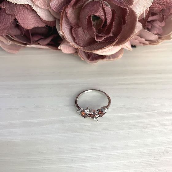 Серебряное кольцо с гранатом 1.067ct