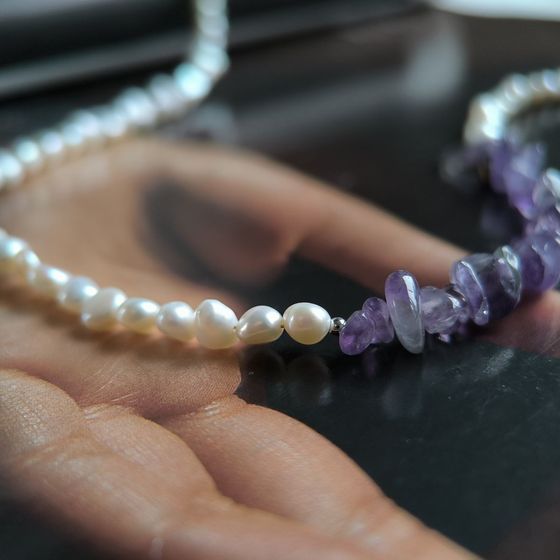 Silver necklace with baroque pearls, amethyst