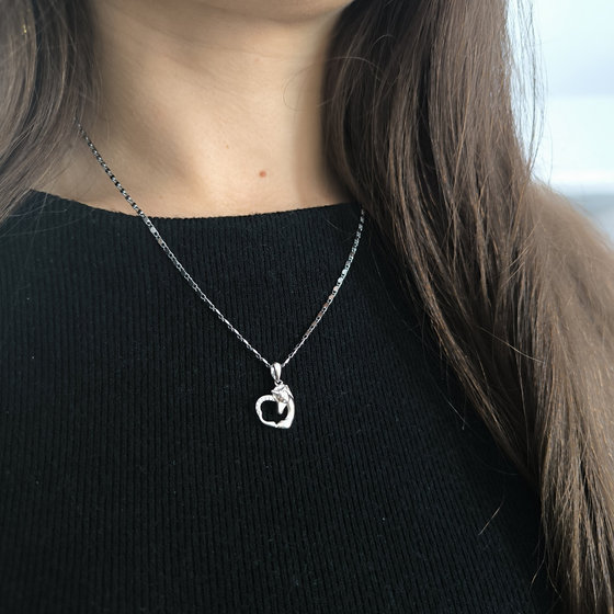 Серебряная подвеска с фианитами