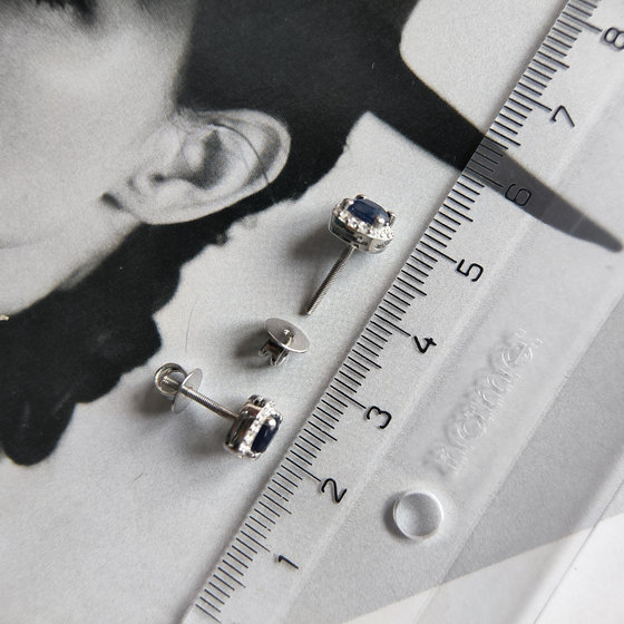 Серебряные серьги с сапфиром 1.802ct, фианитами